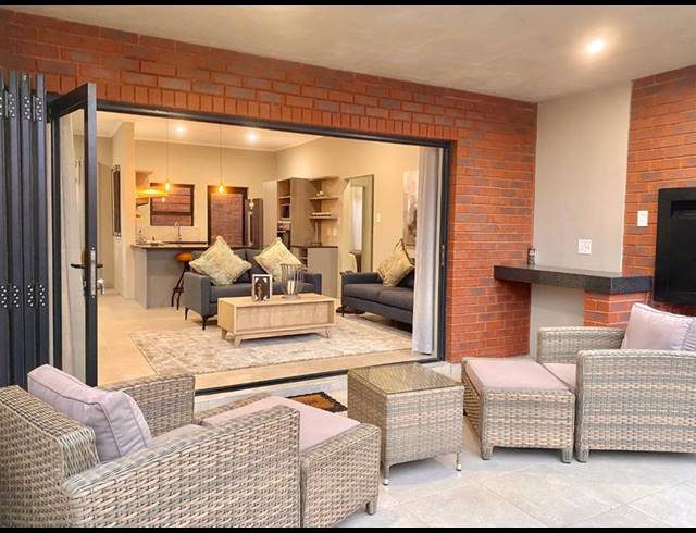 3 BEDROOM TOWNHOUSE FOR SALE IN VORNA VALLEY